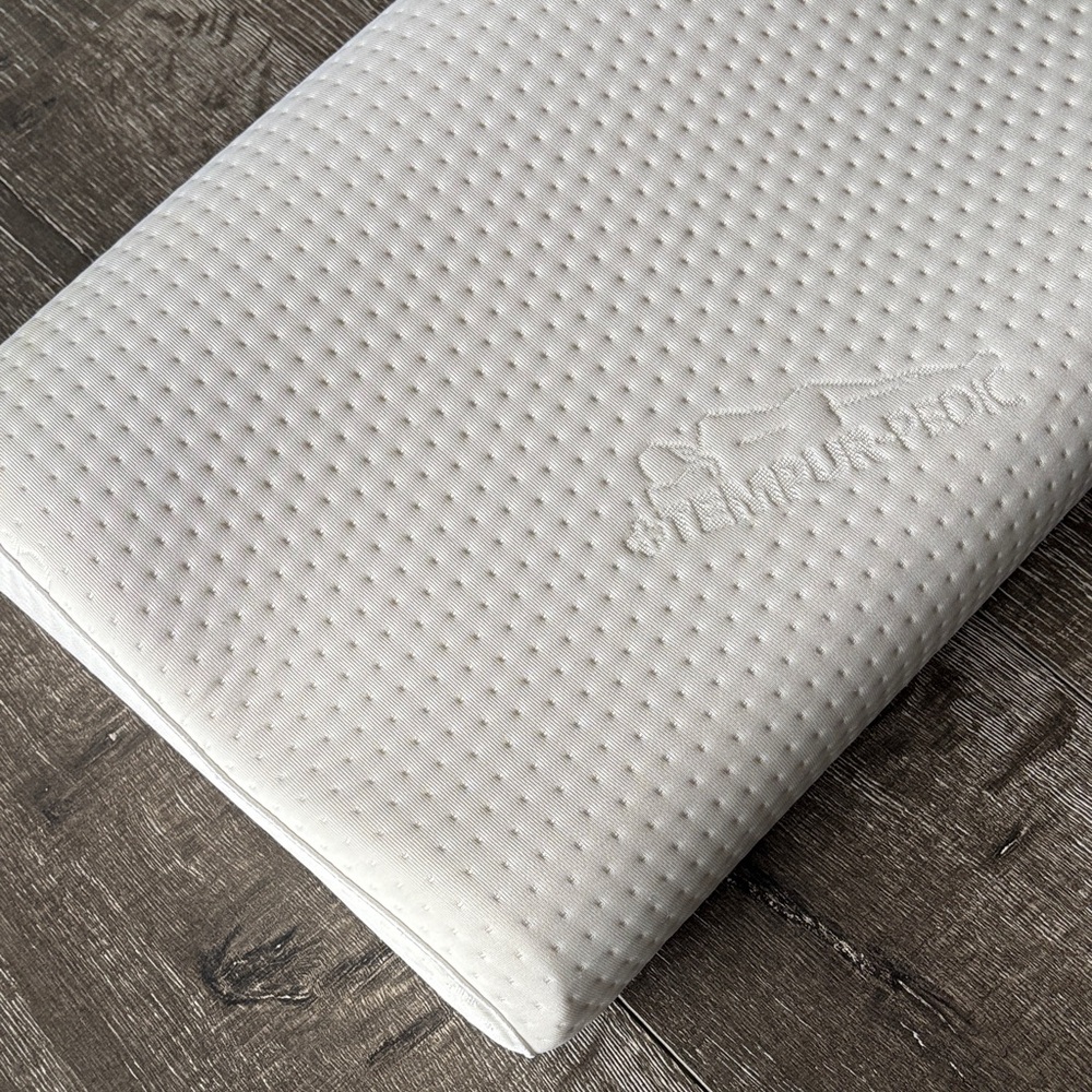 Tempur Pedic White Memory Foam Pillow
